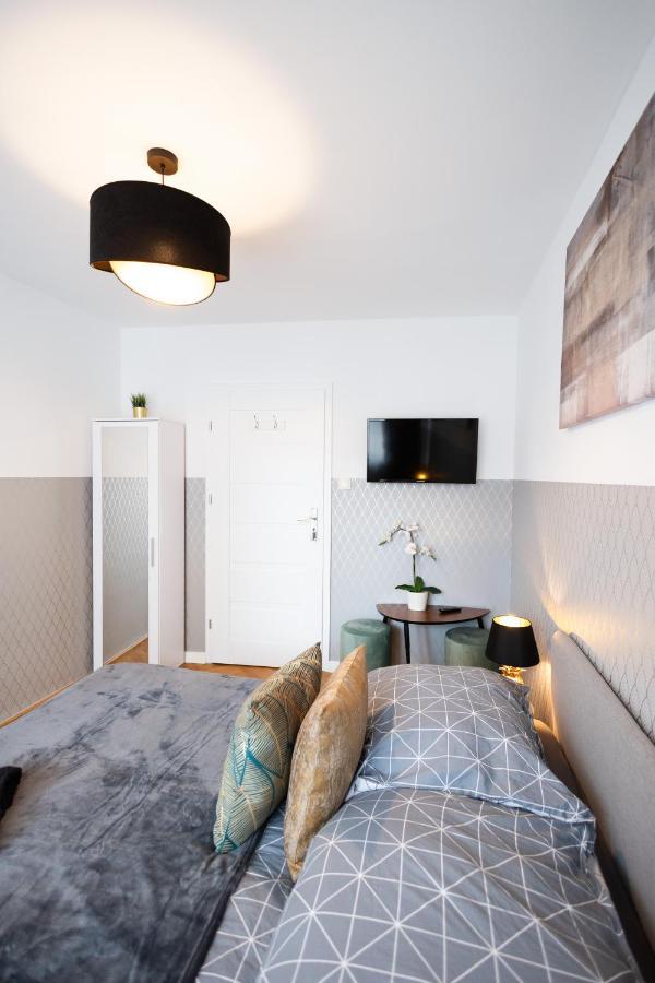Clicktheflat Stawki Apart Rooms Varşova Dış mekan fotoğraf