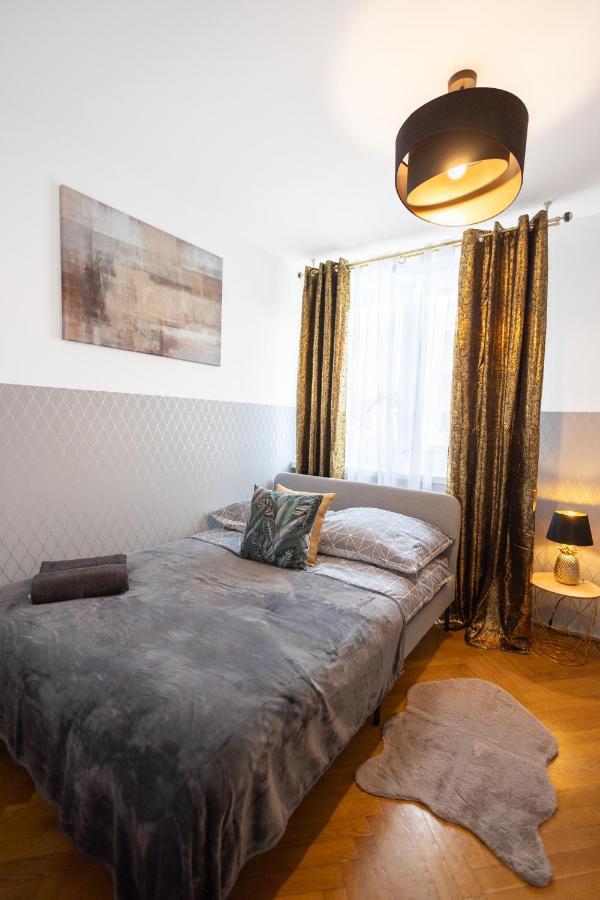 Clicktheflat Stawki Apart Rooms Varşova Dış mekan fotoğraf
